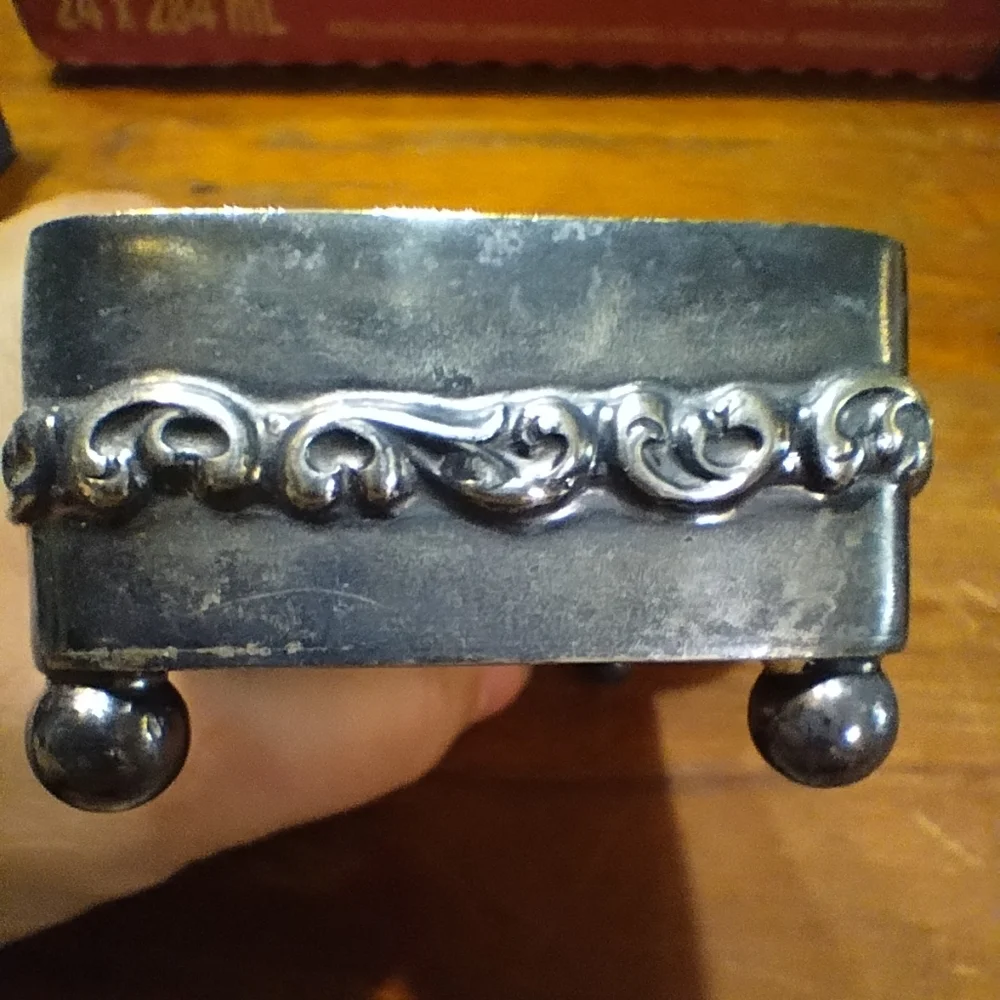 Vintage Simpson, Hall & Miller Co. Quadruple Silver Plated Pin Box, Trin… - Picture 5 of 10